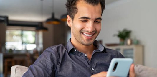 Pakistani Chat Rooms Just Got a Major Upgrade: Free Video Calling Is Here chat rooms
