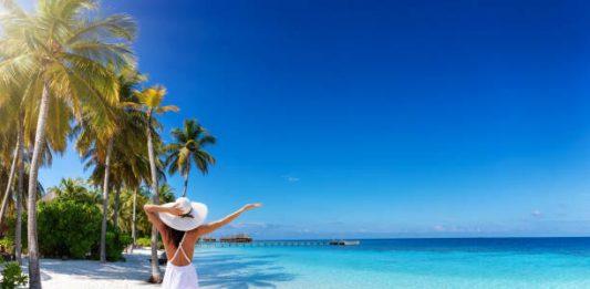 Island Hopping in Malaysia: Perhentian and Redang island travel packages